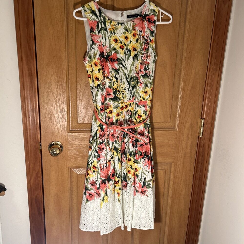Tommy Hilfiger Fit & Flare Floral Eyelet Belted Dress Size 2 Comes With Belt
